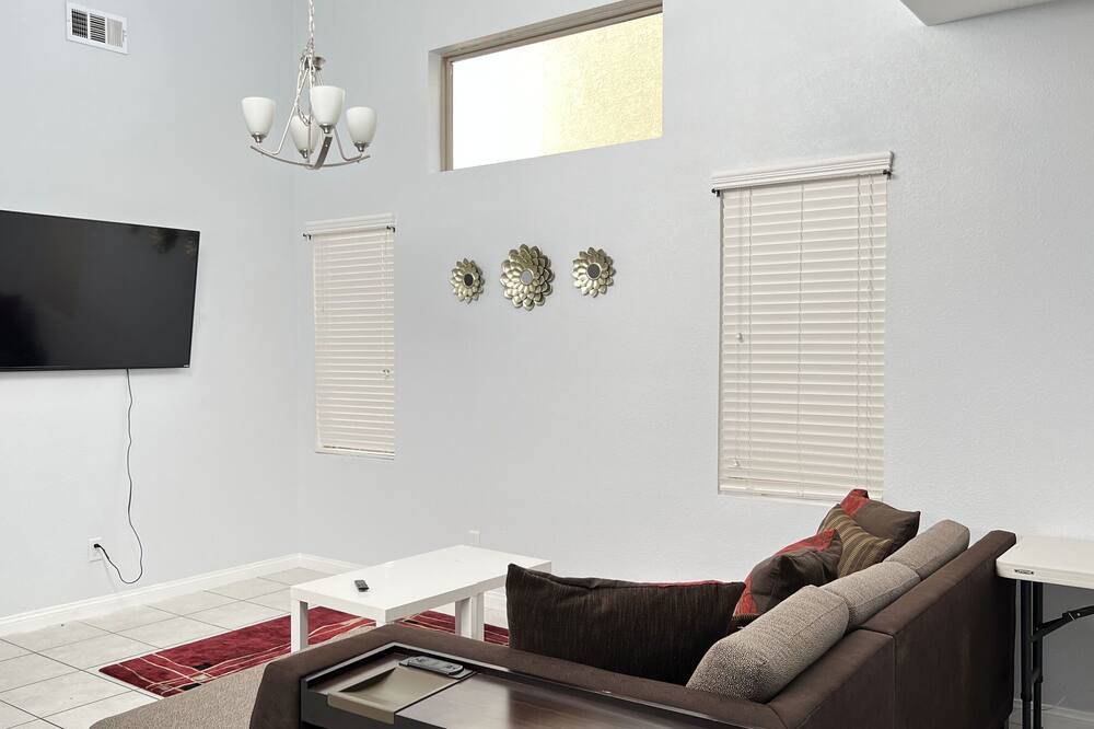 Photo of Livingroom in North Las Vegas
