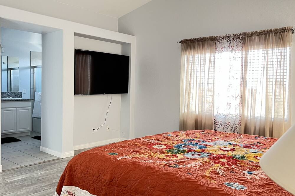 Photo of Bedroom in North Las Vegas