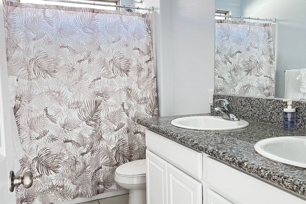 Photo of Bathroom in North Las Vegas