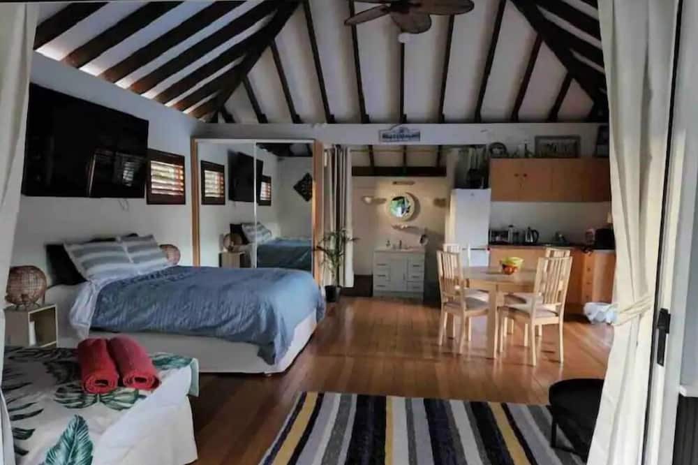 Photo of Bedroom in Burleigh Waters