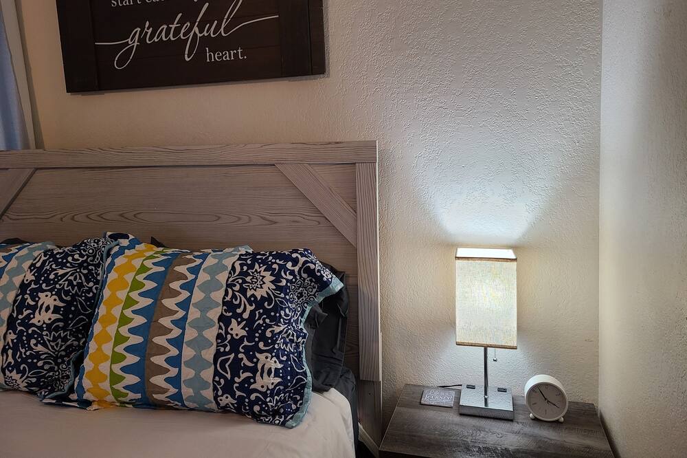 Photo of Bedroom in Sunrise Manor