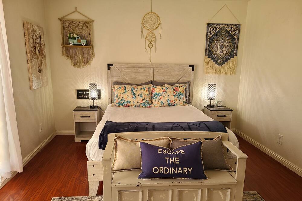 Photo of Bedroom in Sunrise Manor