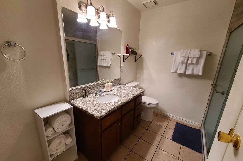 Photo of Bathroom in Sunrise Manor