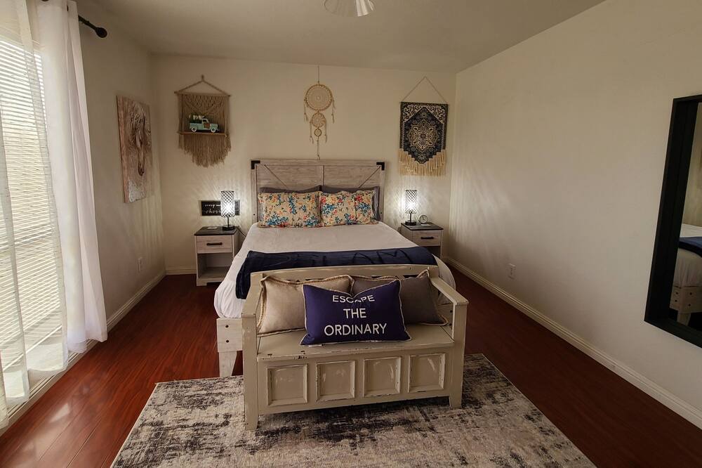 Photo of Bedroom in Sunrise Manor