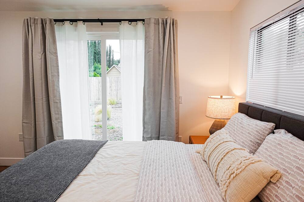 Photo of Bedroom in Mira Monte