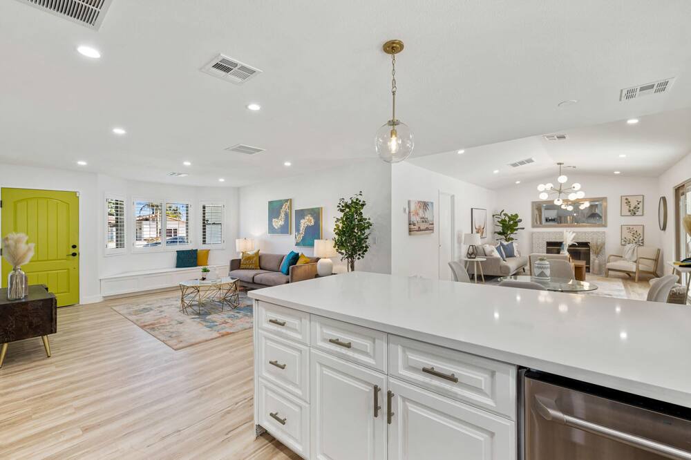 Photo of Kitchen in Racquet Club South