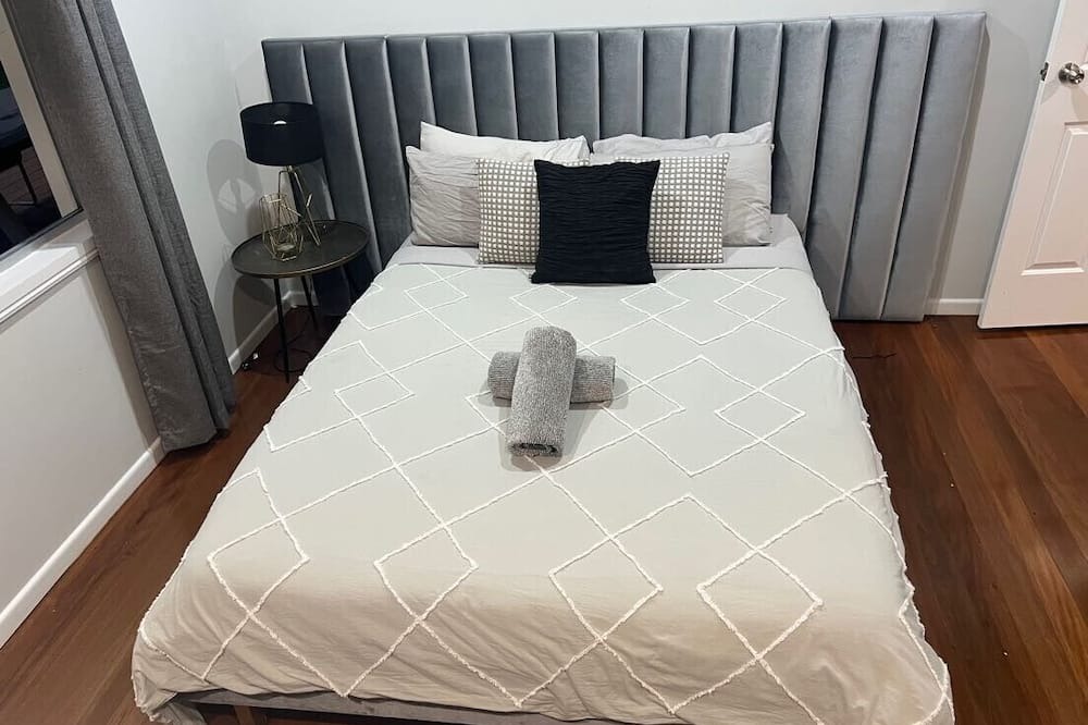 Photo of Bedroom in Biggera Waters