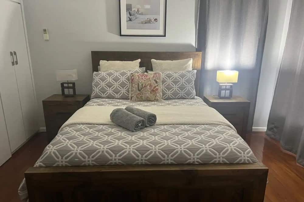 Photo of Bedroom in Biggera Waters