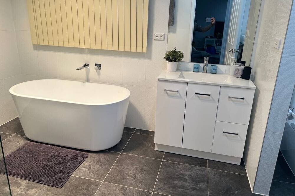Photo of Bathroom in Biggera Waters
