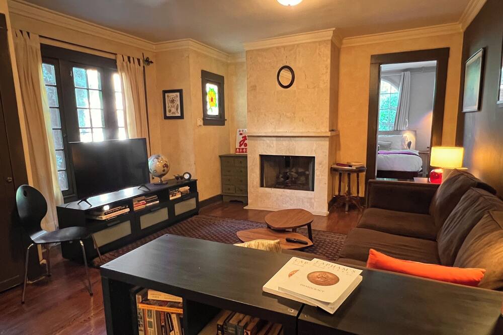 Photo of Livingroom in Los Feliz
