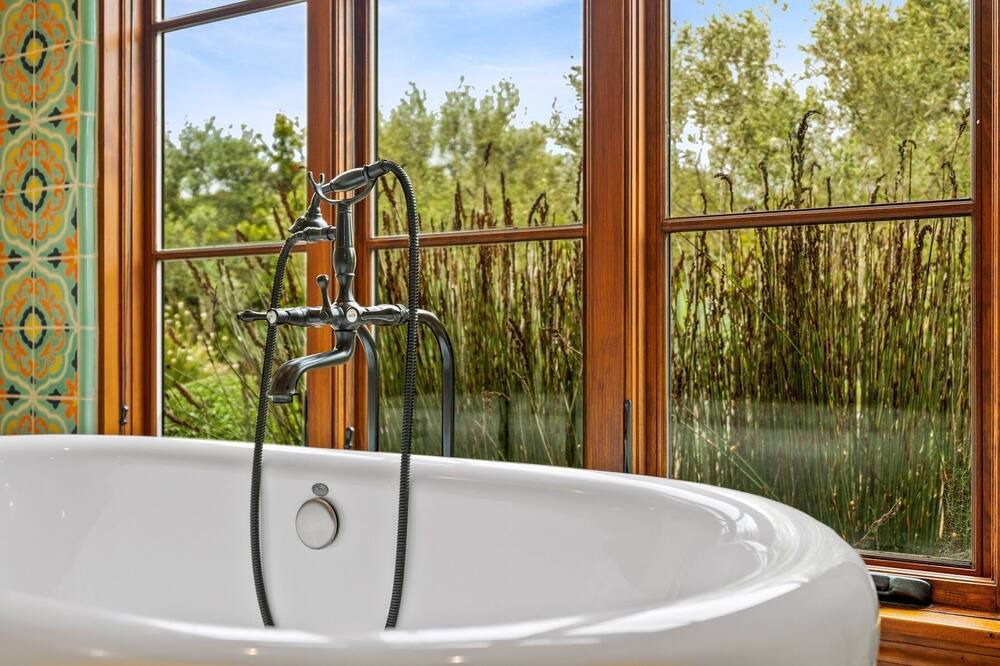 Photo of Bathroom in Toro Canyon