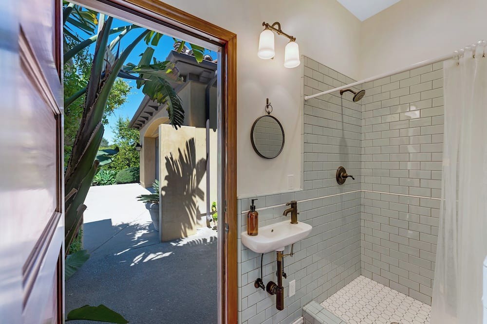 Photo of Bathroom in Toro Canyon