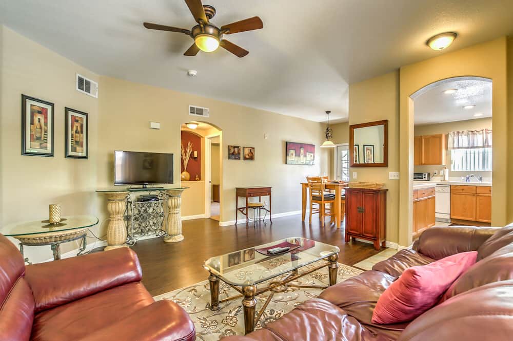 Photo of Livingroom in Summerlin