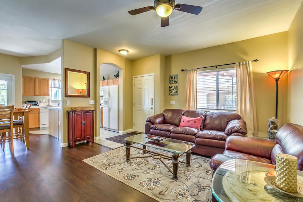 Photo of Livingroom in Summerlin