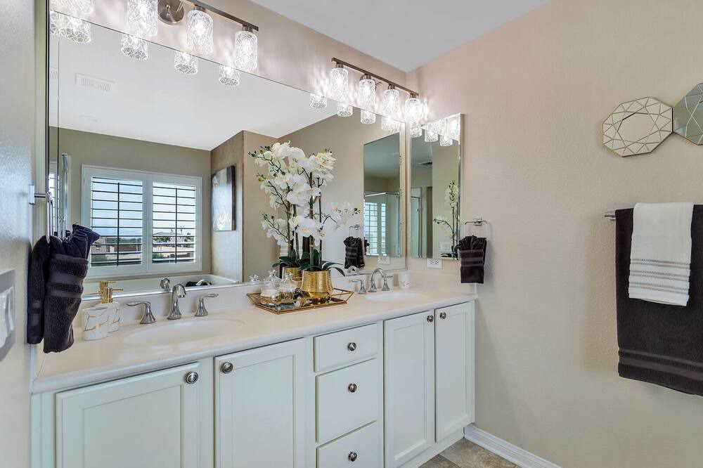 Photo of Bathroom in Terra Lago
