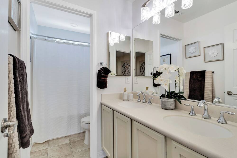 Photo of Bathroom in Terra Lago