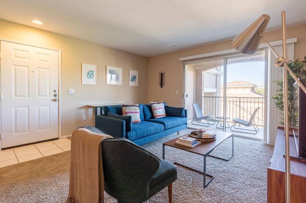 Photo of Livingroom in Moorpark