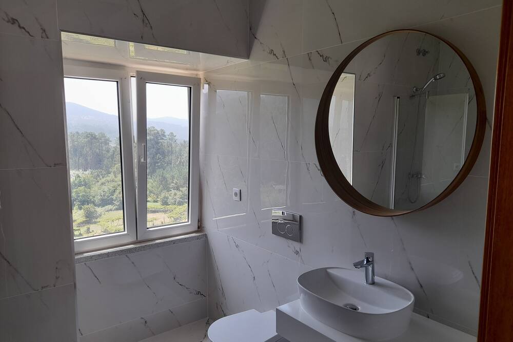 Photo of Bathroom in Macieira de Cambra