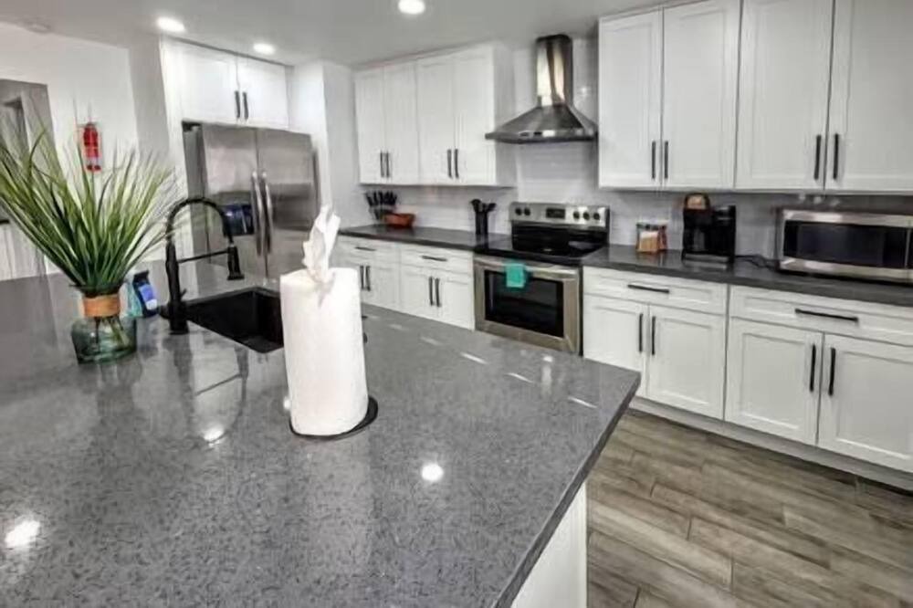 Photo of Kitchen in Rancho Oakey