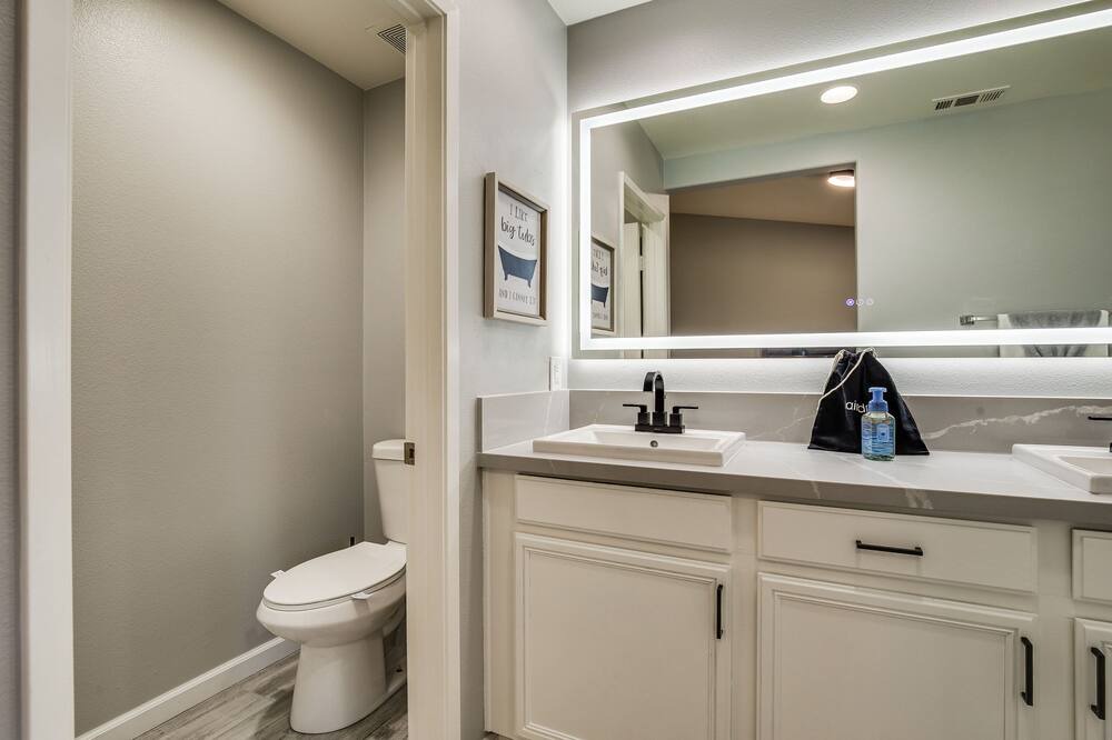 Photo of Bathroom in Coachella