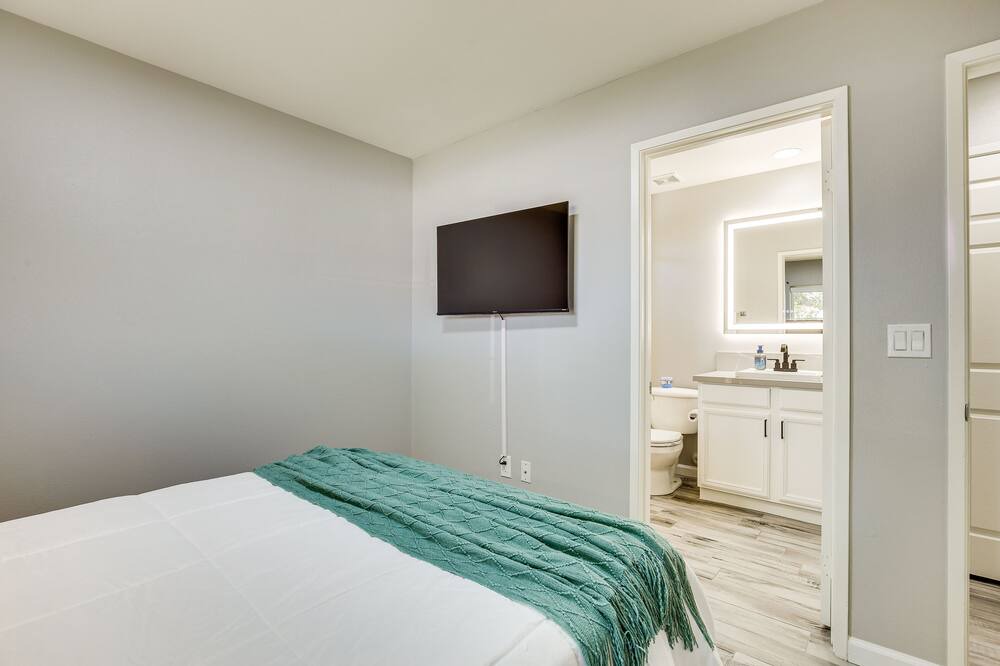 Photo of Bedroom in Coachella