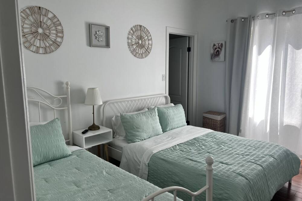 Photo of Bedroom in Rosedale