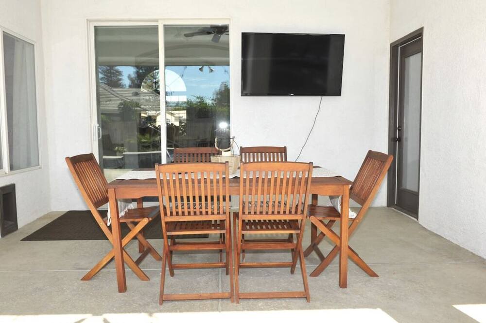 Photo of Outdoor in Rosedale