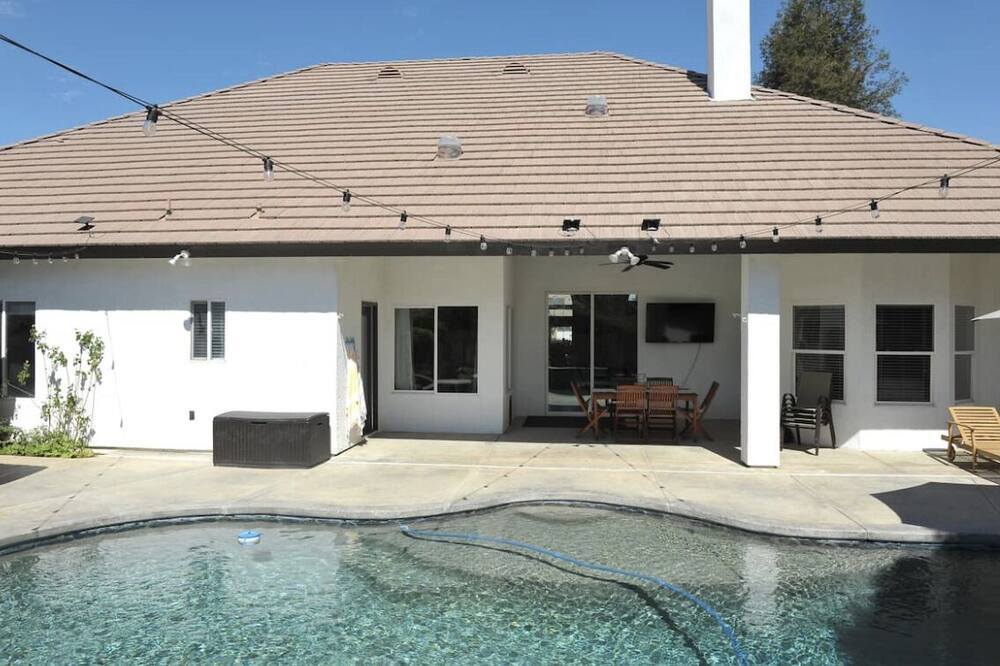 Photo of Outdoor in Rosedale