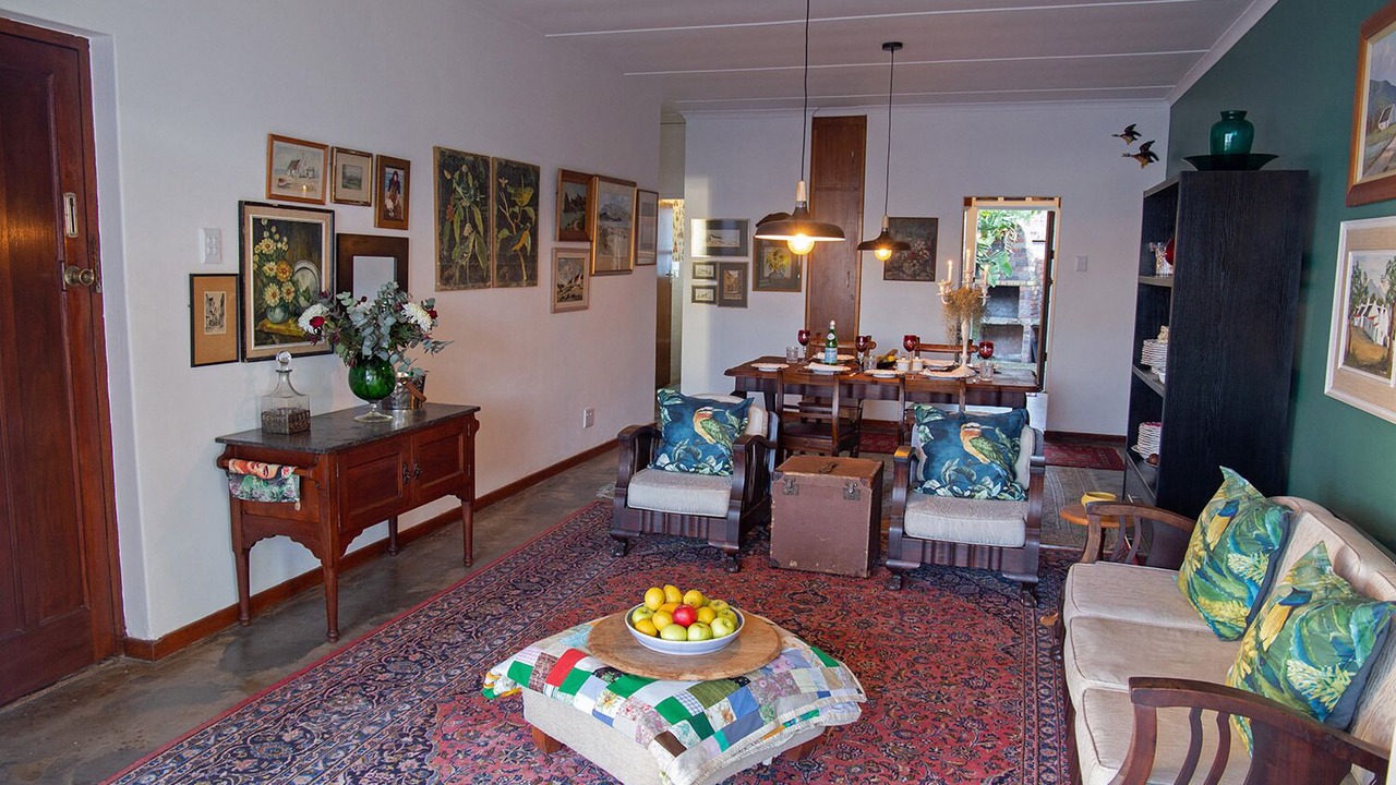 Photo of Livingroom in Aston Bay