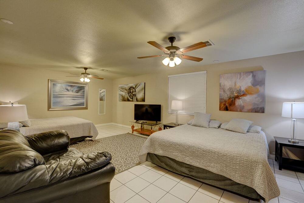 Photo of Others in Sunrise Manor