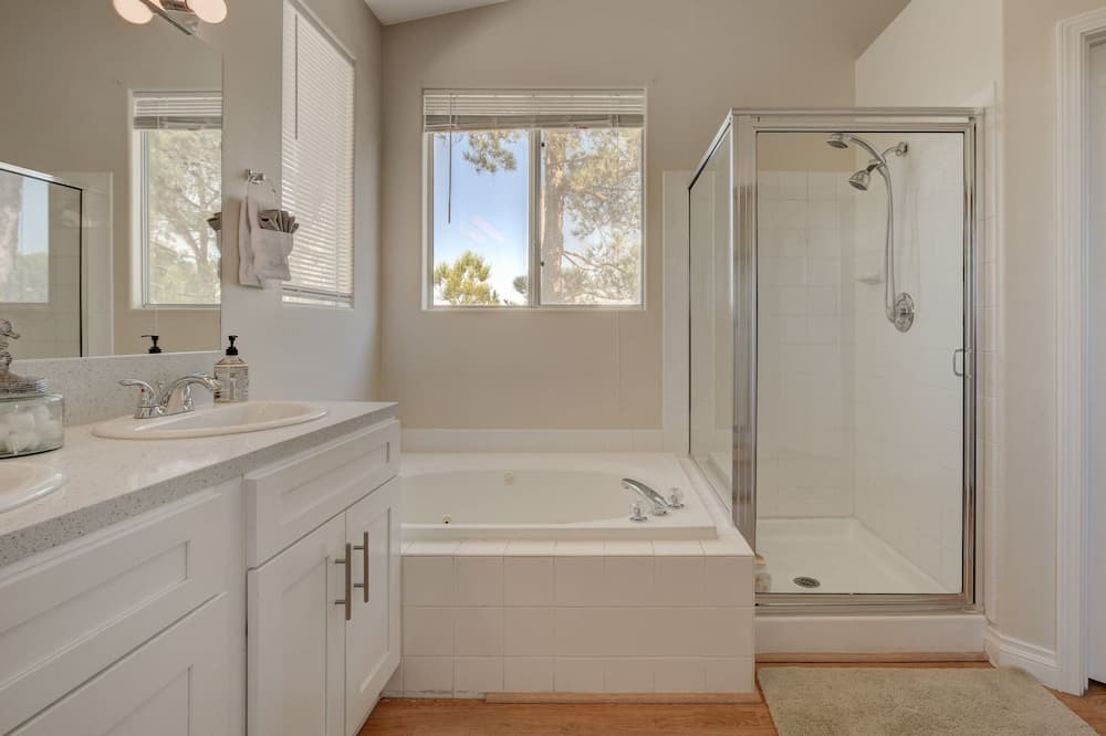 Photo of Bathroom in Summerlin South