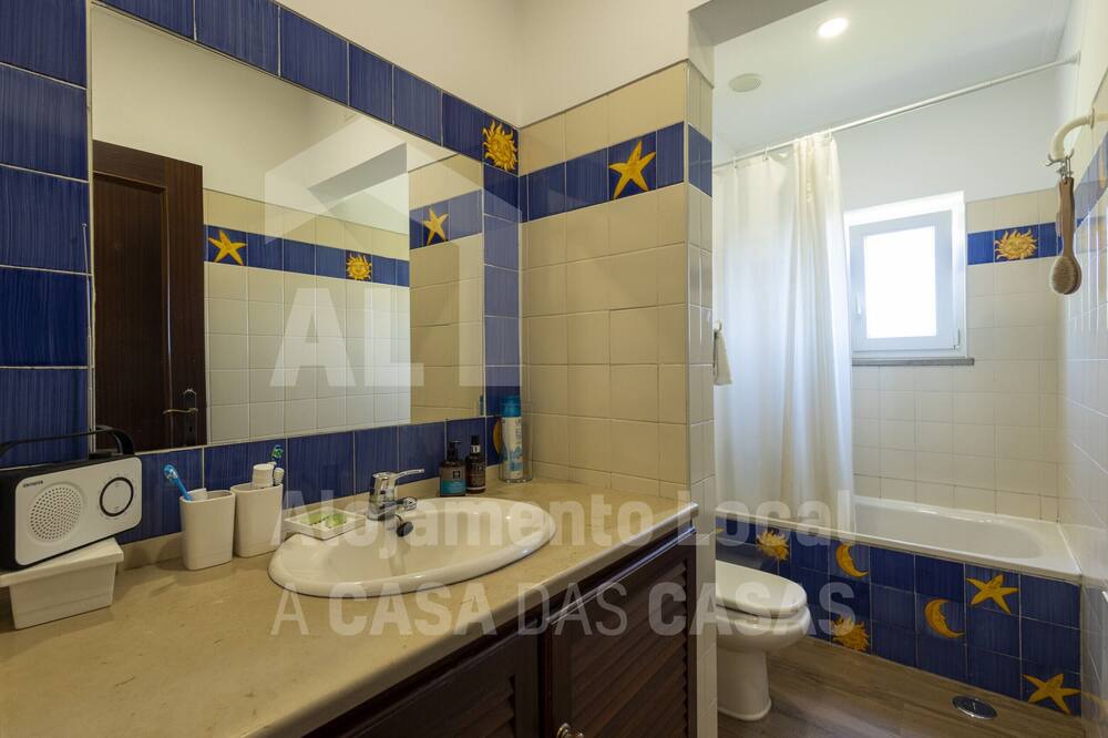 Photo of Bathroom in Ericeira