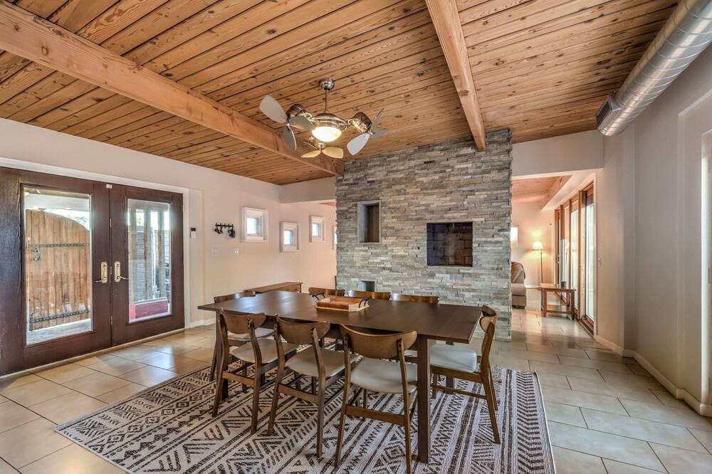 Photo of Livingroom in Rancho Oakey