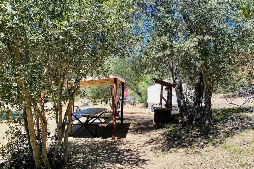 Photo of Others in Descanso