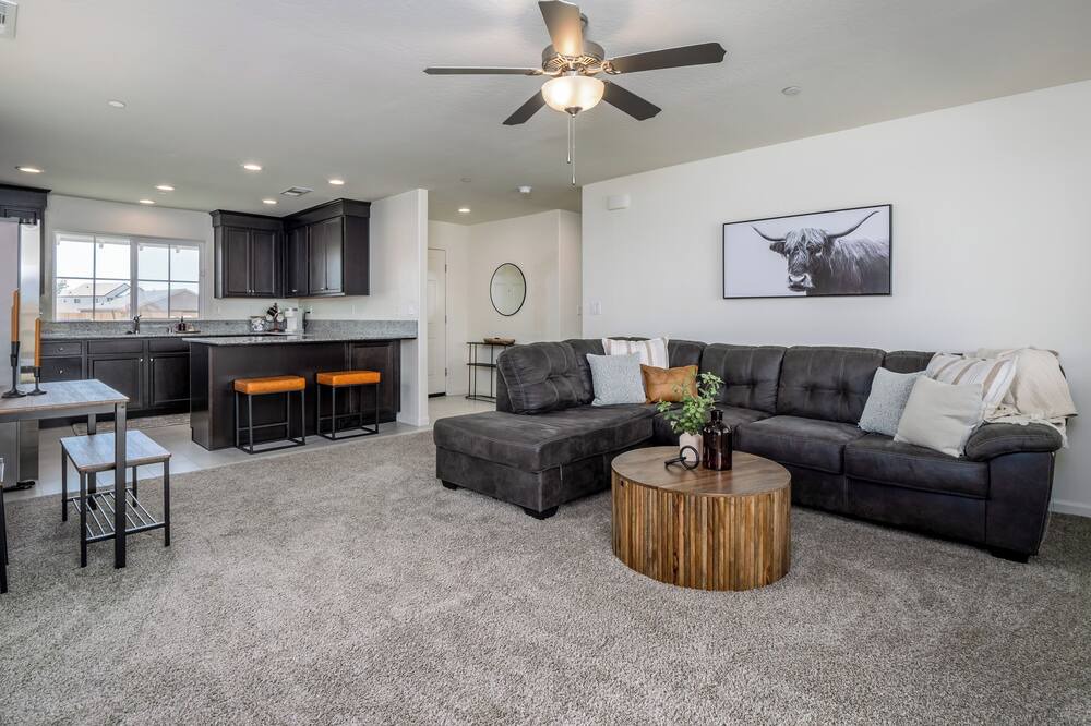 Photo of Livingroom in Hanford