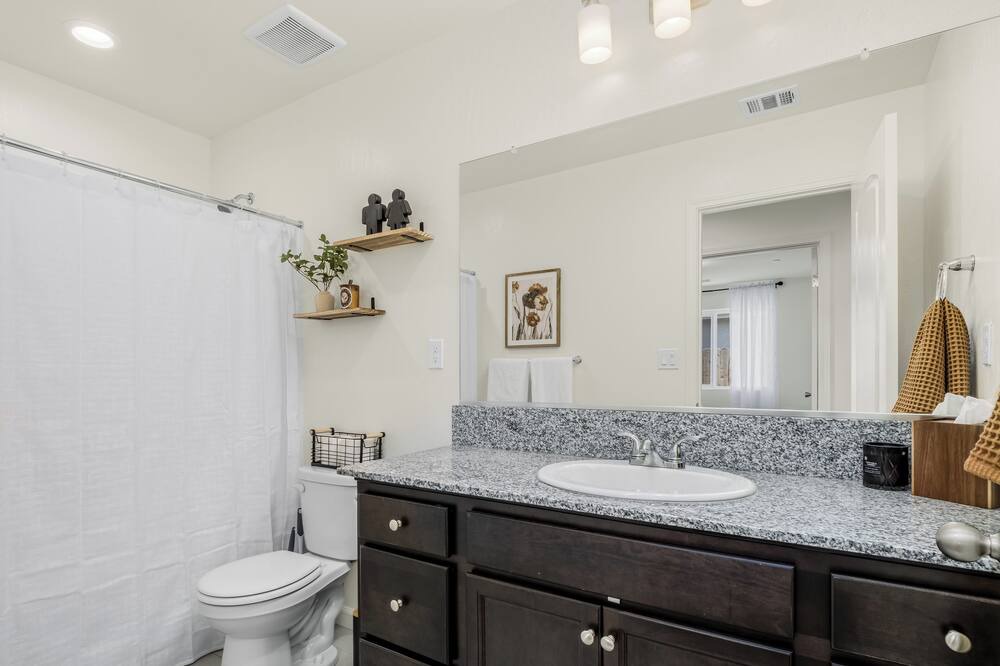 Photo of Bathroom in Hanford