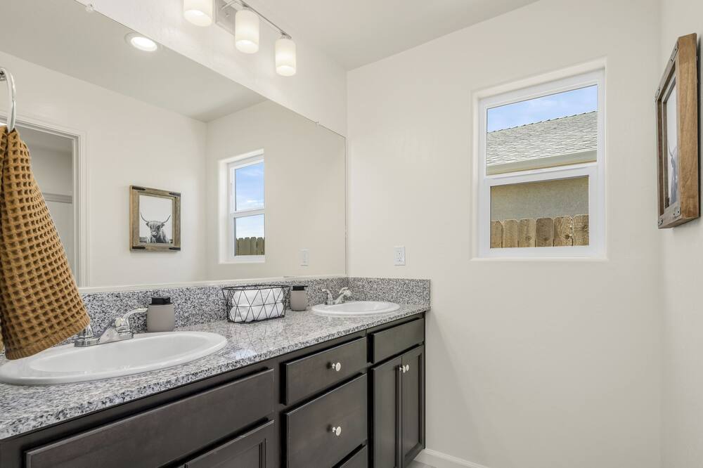 Photo of Bathroom in Hanford