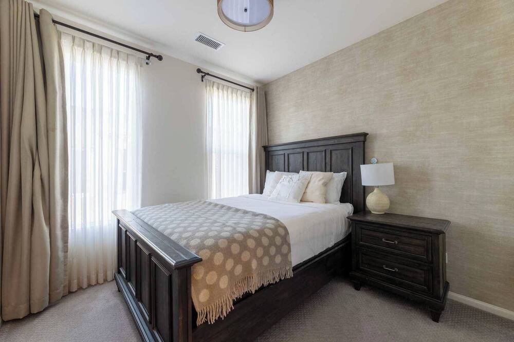 Photo of Bedroom in Glendora