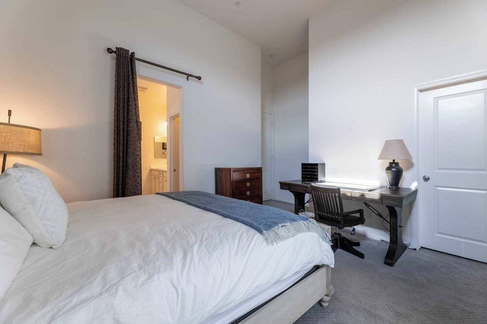 Photo of Bedroom in Glendora