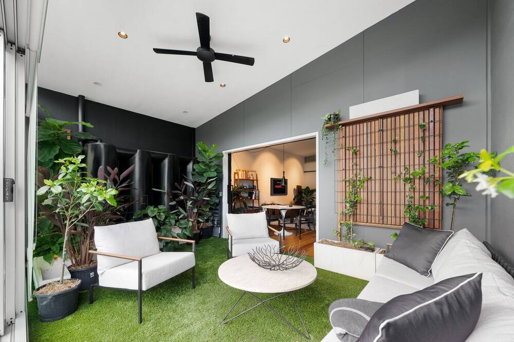 Photo of Outdoor in Bowen Hills