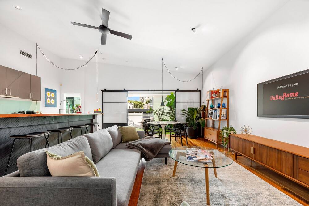 Photo of Livingroom in Bowen Hills