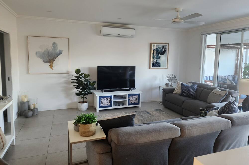 Photo of Livingroom in Robina