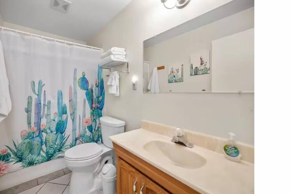 Photo of Bathroom in Cienega Springs