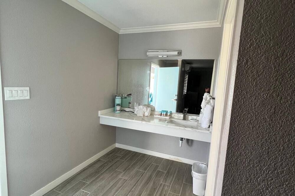 Photo of Bathroom in Cienega Springs