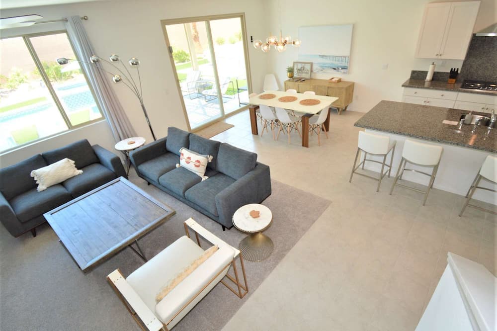 Photo of Livingroom in Coachella