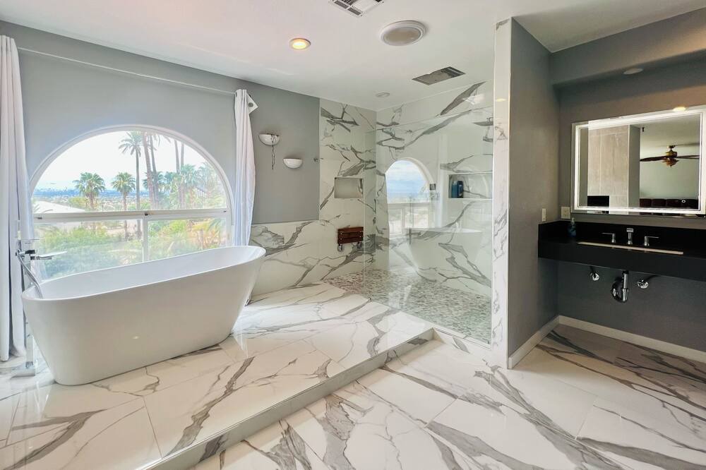 Photo of Bathroom in Sunrise Manor