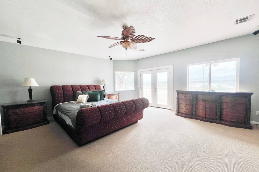 Photo of Bedroom in Sunrise Manor