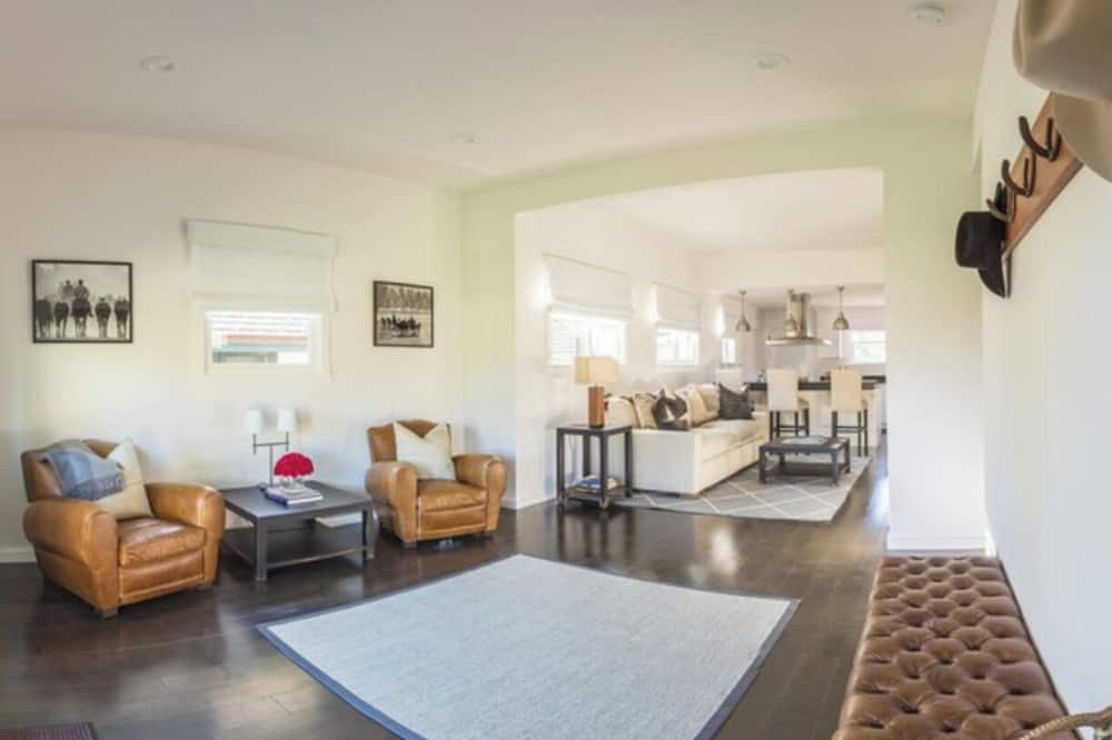 Photo of Livingroom in Santa Ynez