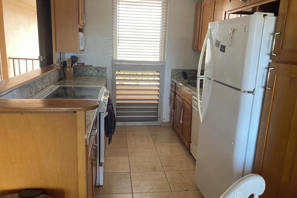 Photo of Kitchen in Mokuleia