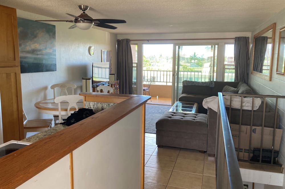 Photo of Kitchen in Mokuleia